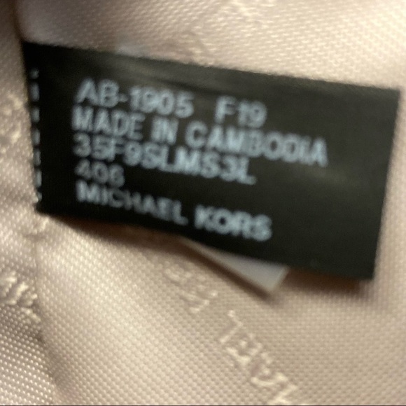 MICHAEL KORS Navy Blue Crocodile Embossed Leather Selma Tote Satchel - Picture 14 of 16